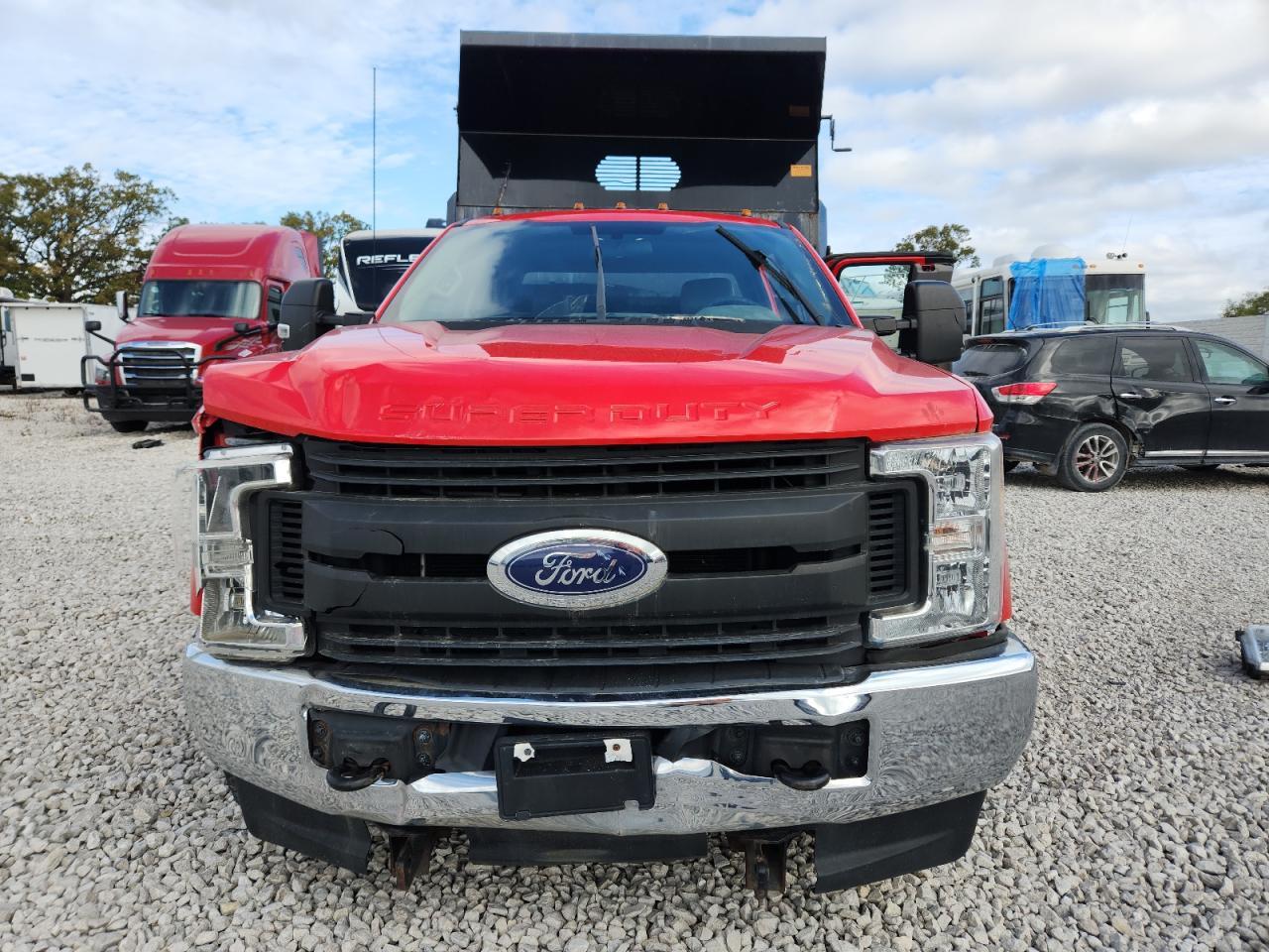 2017 Ford F350 Super Duty - Фото 5