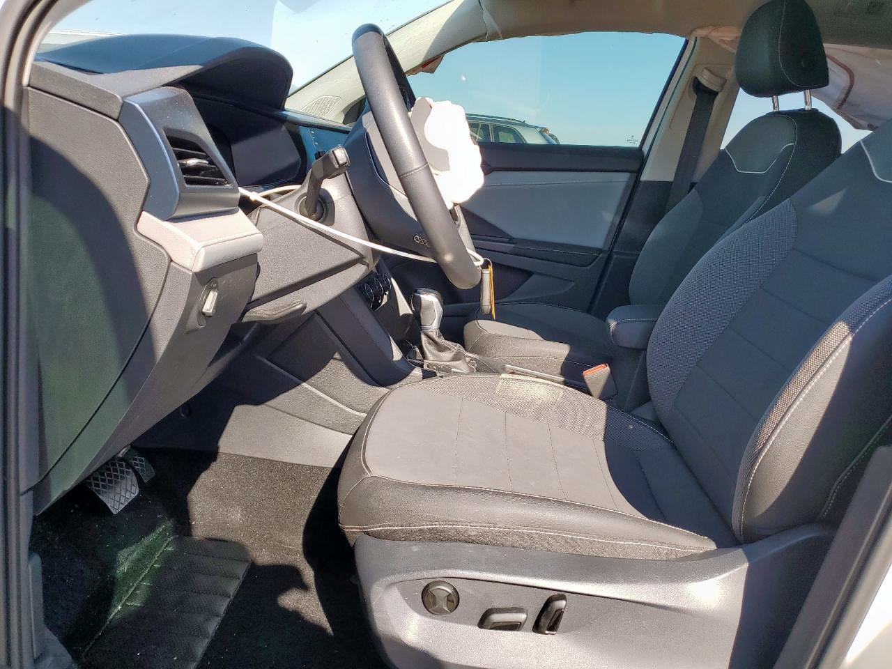2024 Volkswagen Taos Se - Фото 7