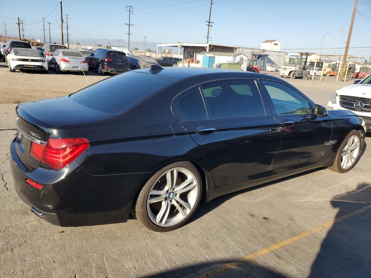 2013 BMW 750 Li - Image 3