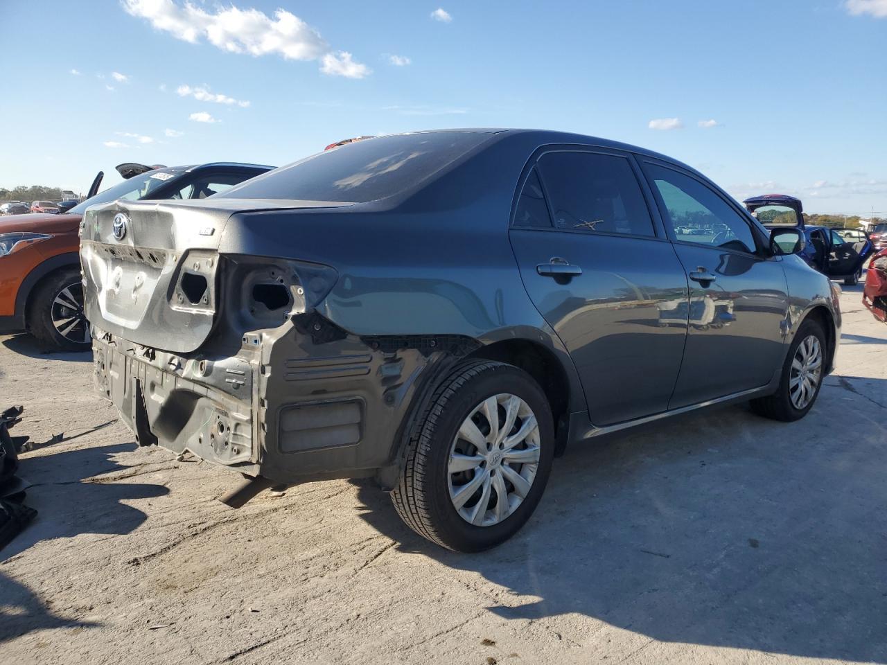 2012 Toyota Corolla Base - Фото 3