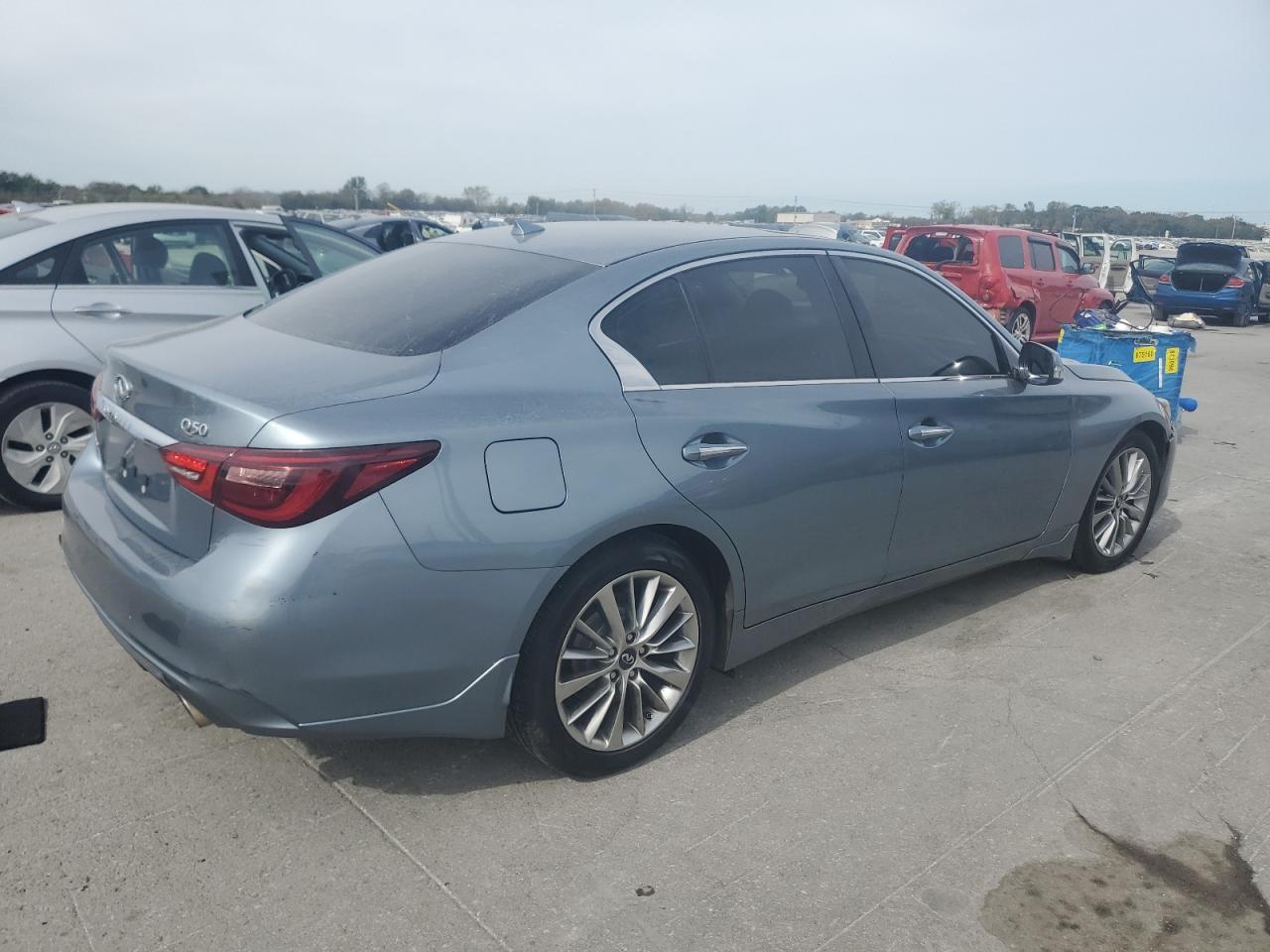2018 Infiniti Q50 Luxe - Фото 3