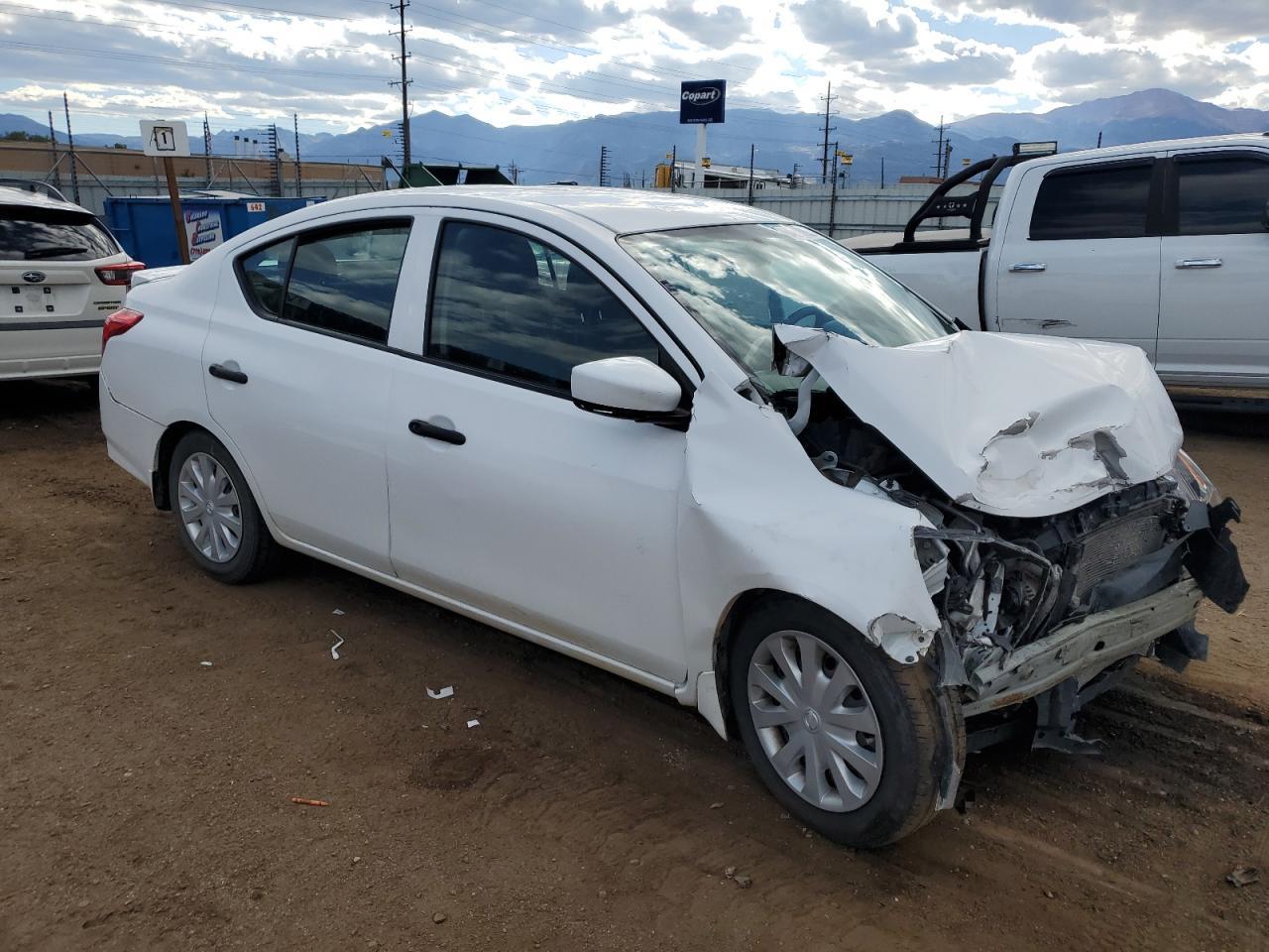 2019 Nissan Versa S - Фото 4