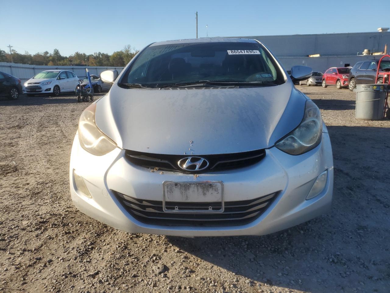 2012 Hyundai Elantra - Image 5