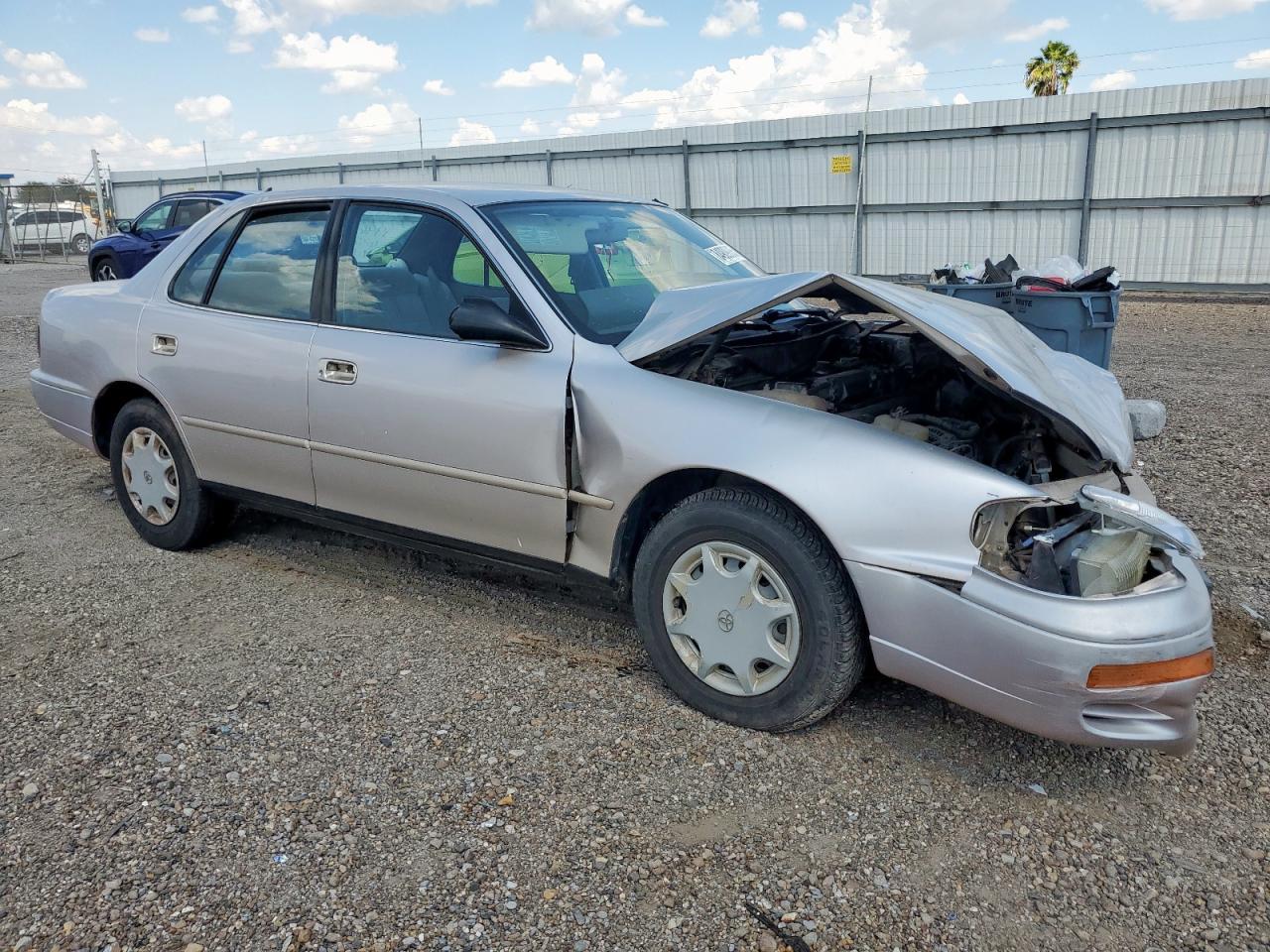 1996 Toyota Camry Dx - Фото 4