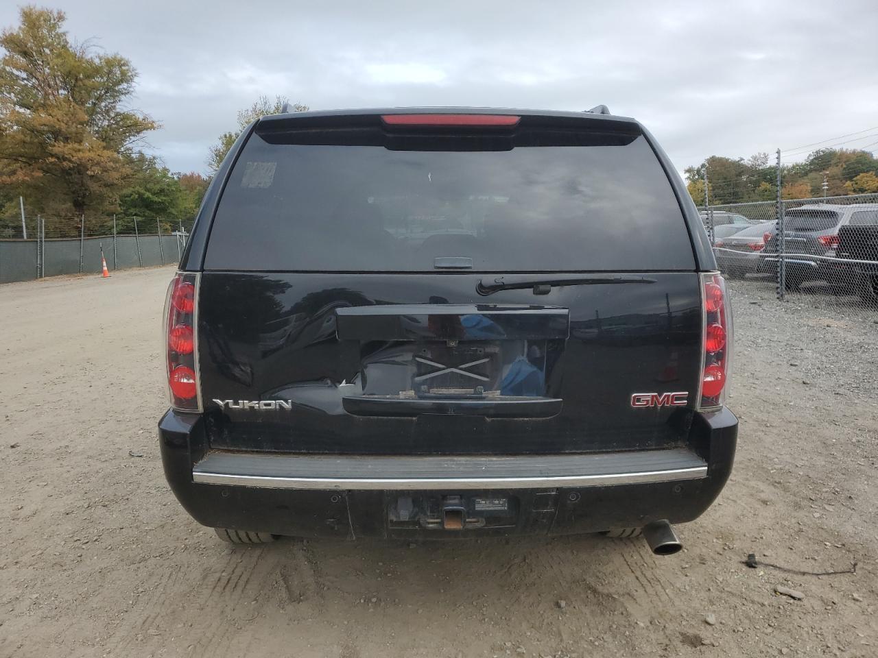 2014 GMC Yukon Denali - Фото 6