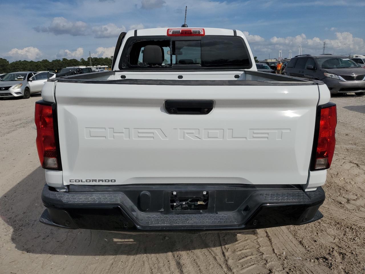 2024 Chevrolet Colorado - Image 7