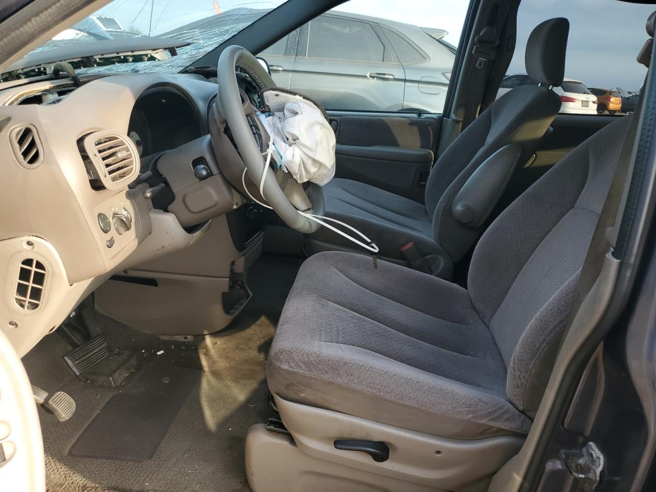 2001 Dodge Caravan - Image 7