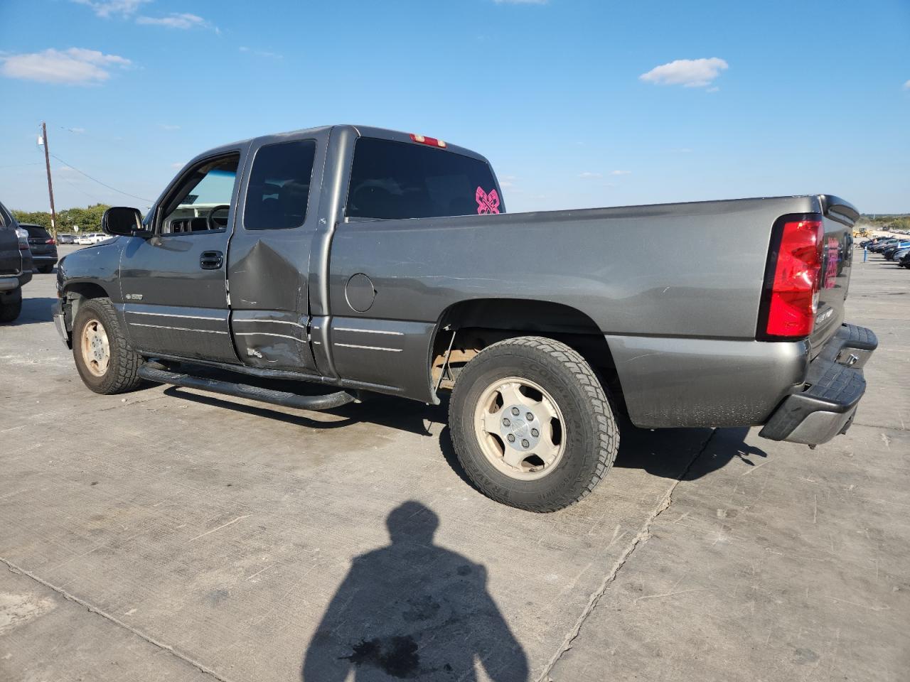 2002 Chevrolet Silverado C1500 - Image 2