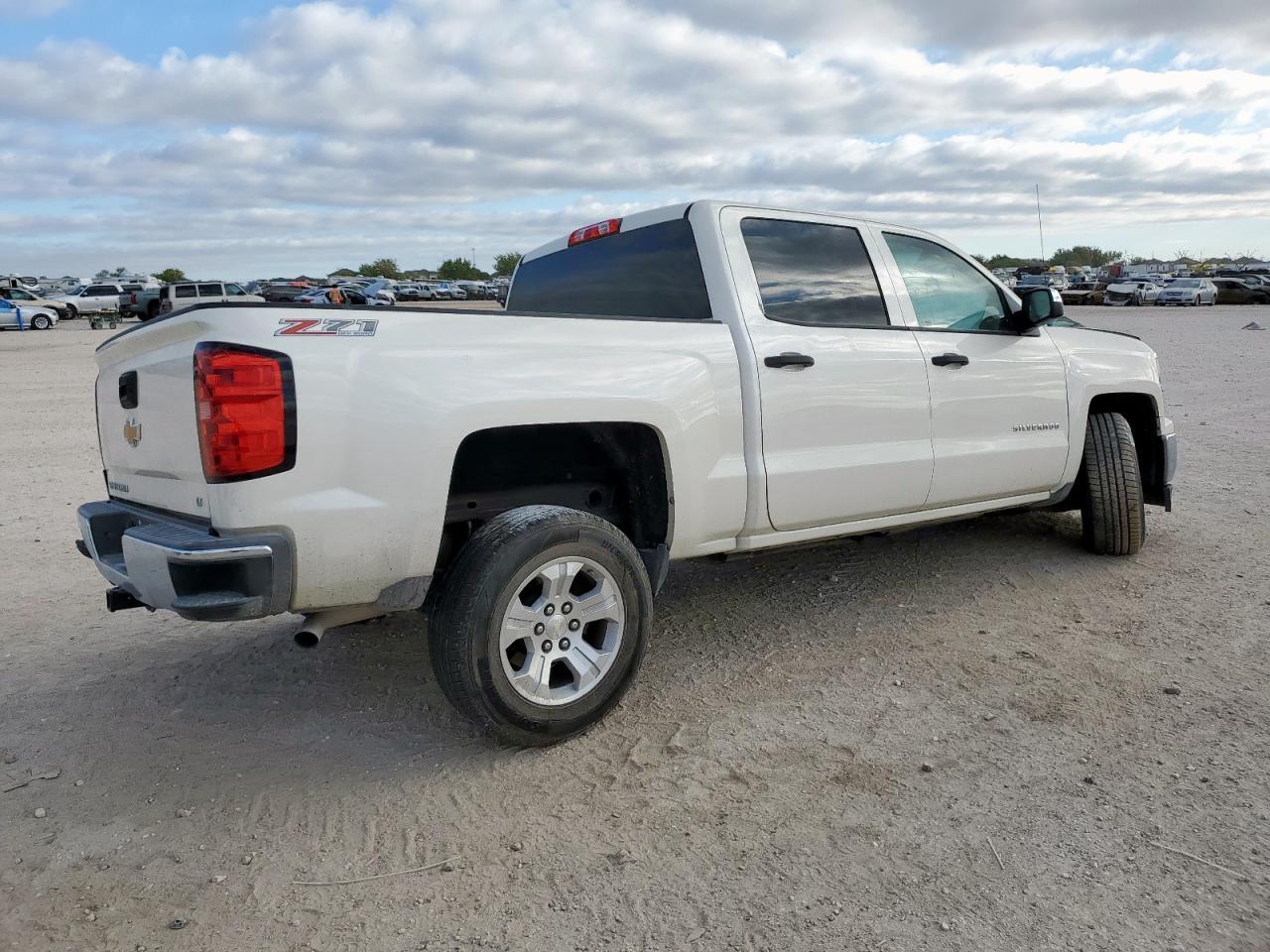 2014 Chevrolet Silverado K1500 Lt - Image 3