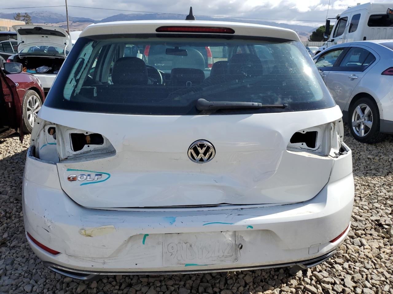 2021 Volkswagen Golf - Image 6