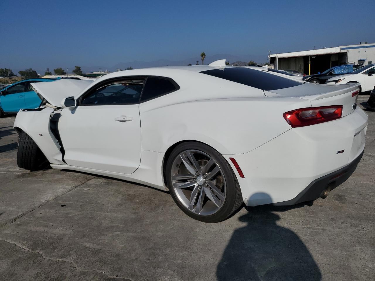 2017 Chevrolet Camaro Lt - Image 2