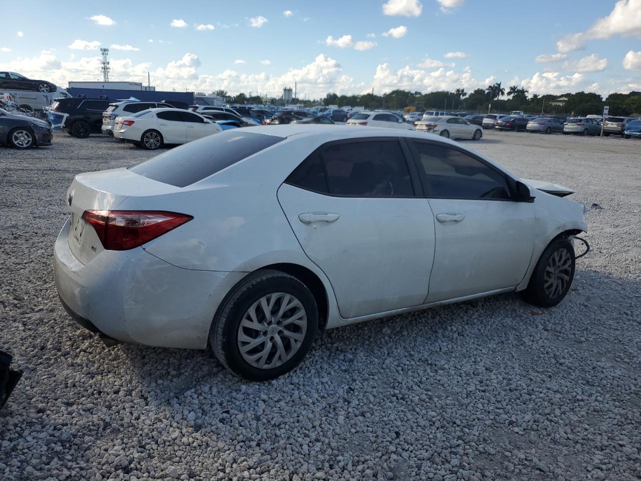 2019 Toyota Corolla L - Фото 3