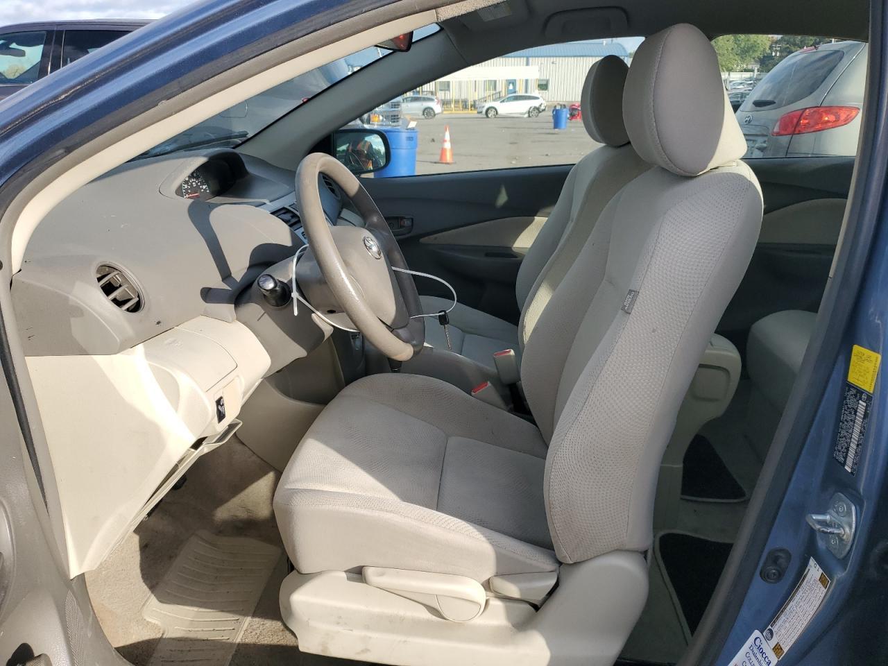 2011 Toyota Yaris - Фото 7