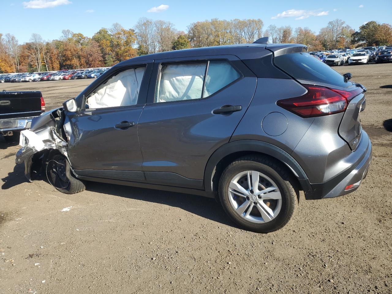 2021 Nissan Kicks S - Фото 2