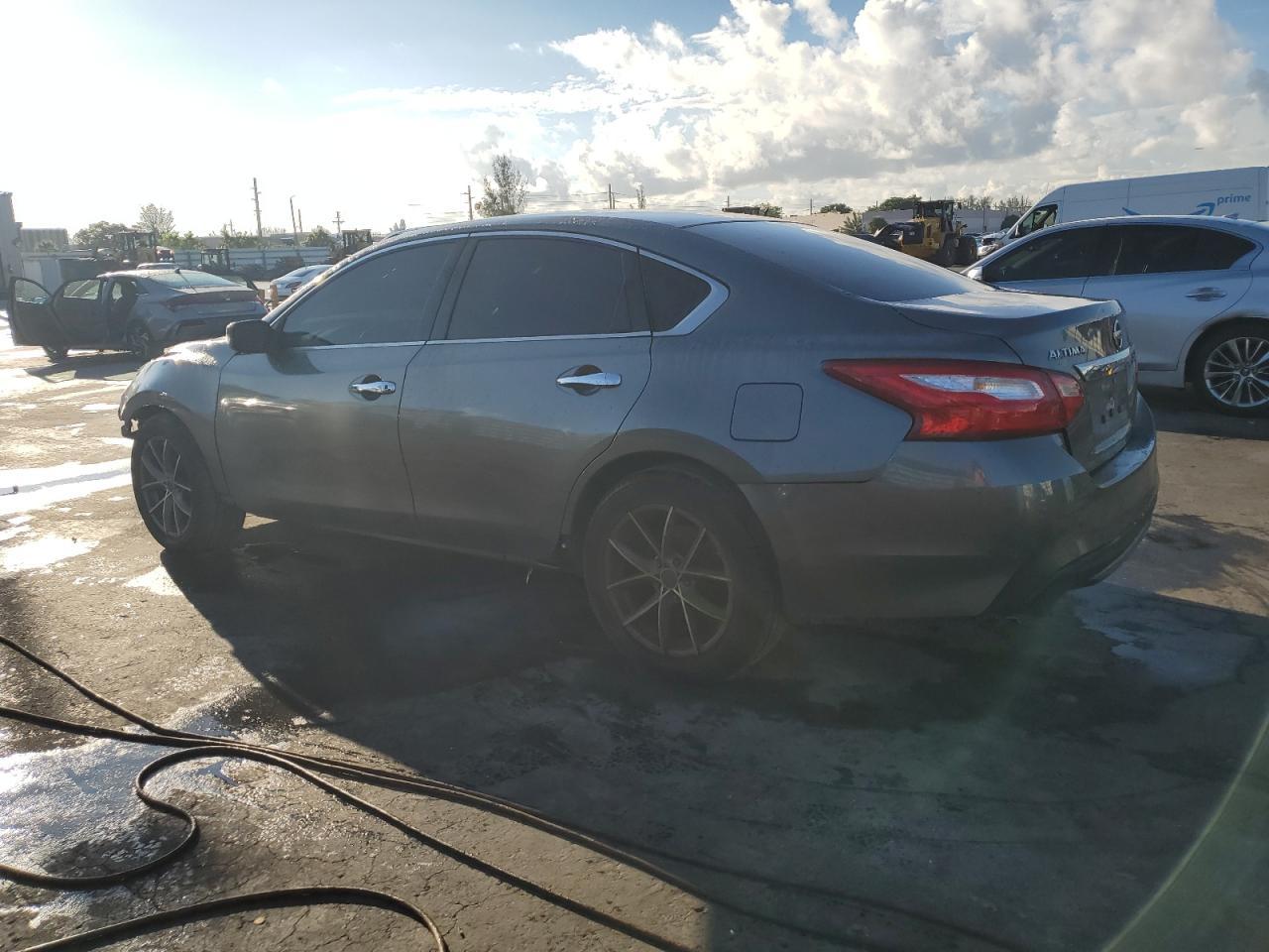 2016 Nissan Altima 2.5 - Фото 2