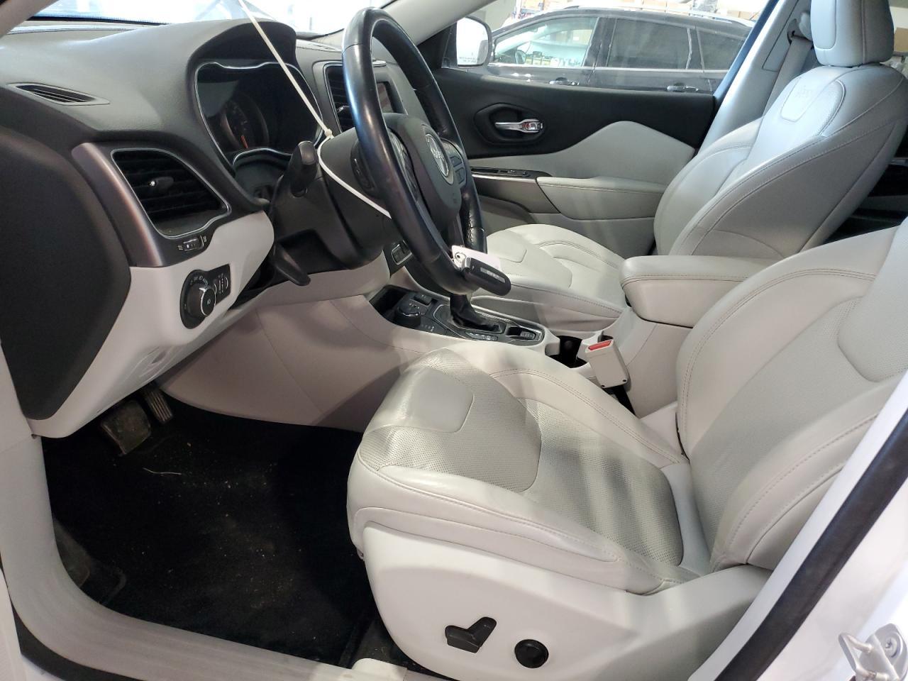 2021 Jeep Cherokee Latitude Lux - Фото 7