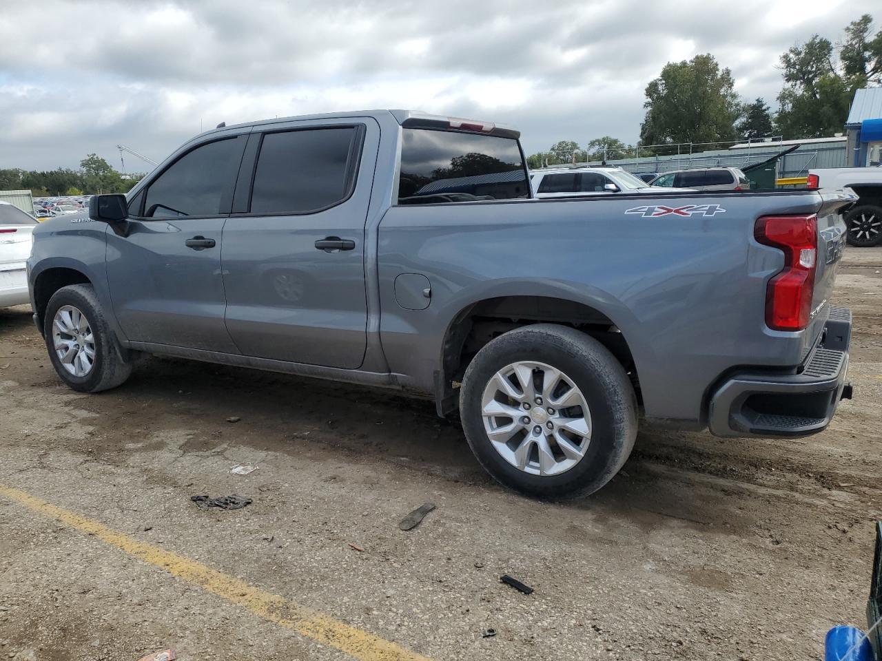 2022 Chevrolet Silverado Ltd K1500 Custom - Фото 2