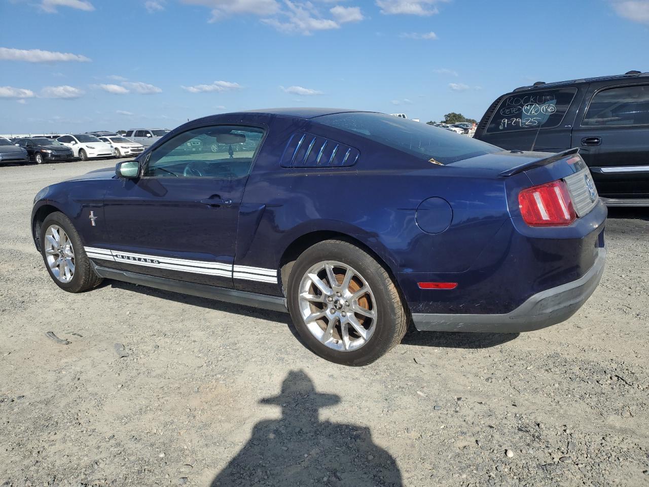 2010 Ford Mustang - Фото 2