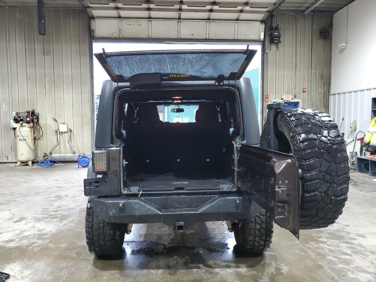 2013 Jeep Wrangler Unlimited Sport - Image 6