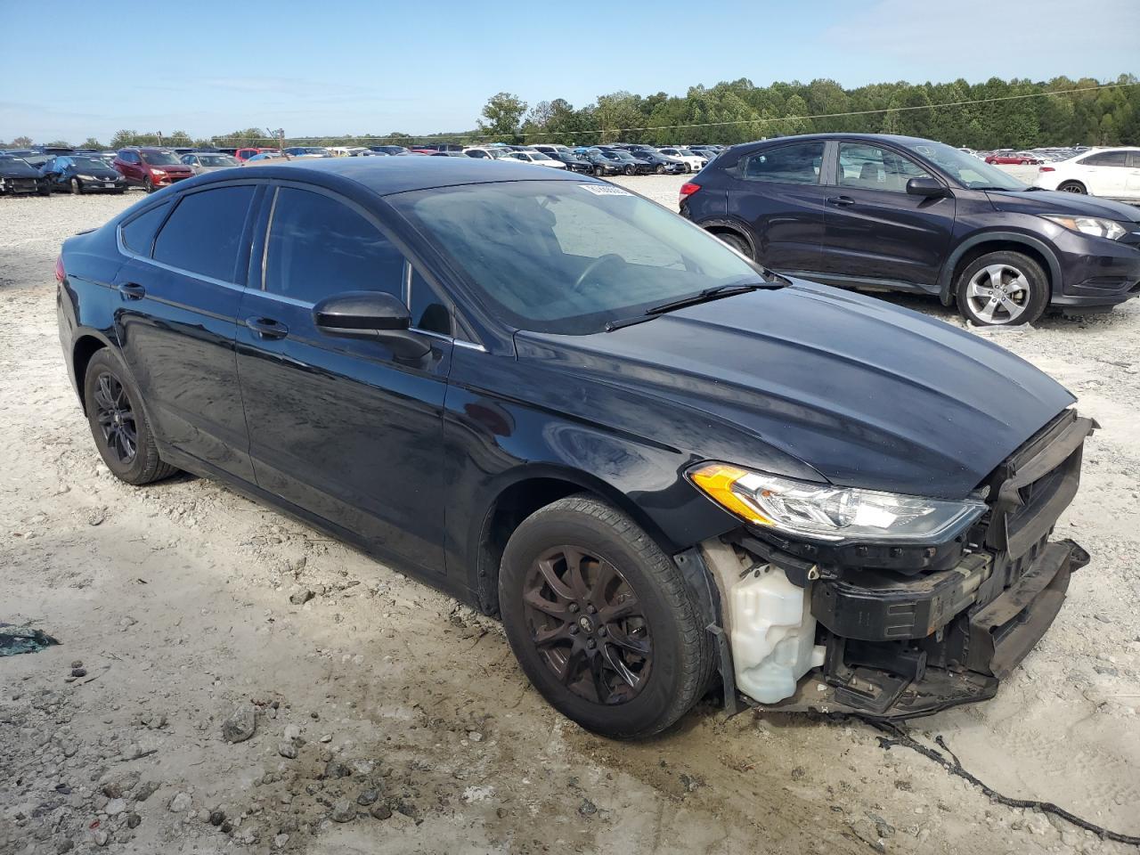 2017 Ford Fusion S - Фото 4