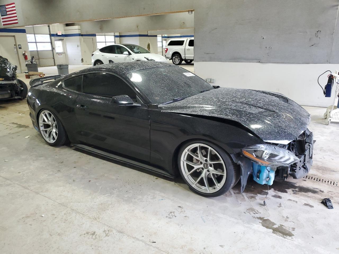 2021 Ford Mustang - Фото 4