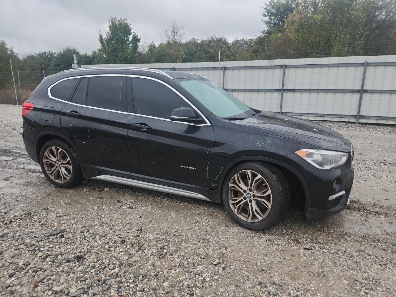 2017 BMW X1 xDrive28I - Фото 4