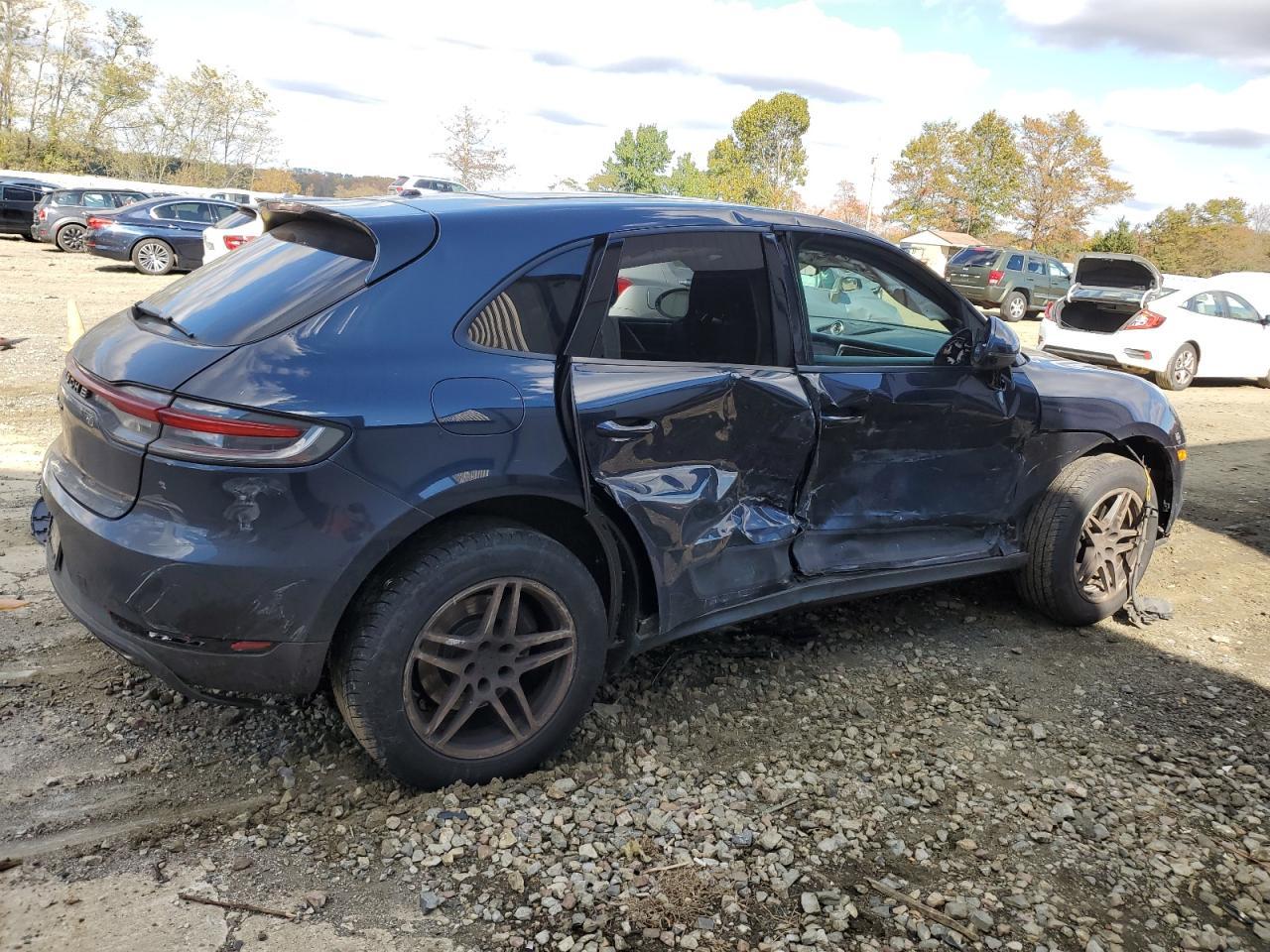 2020 Porsche Macan - Image 3