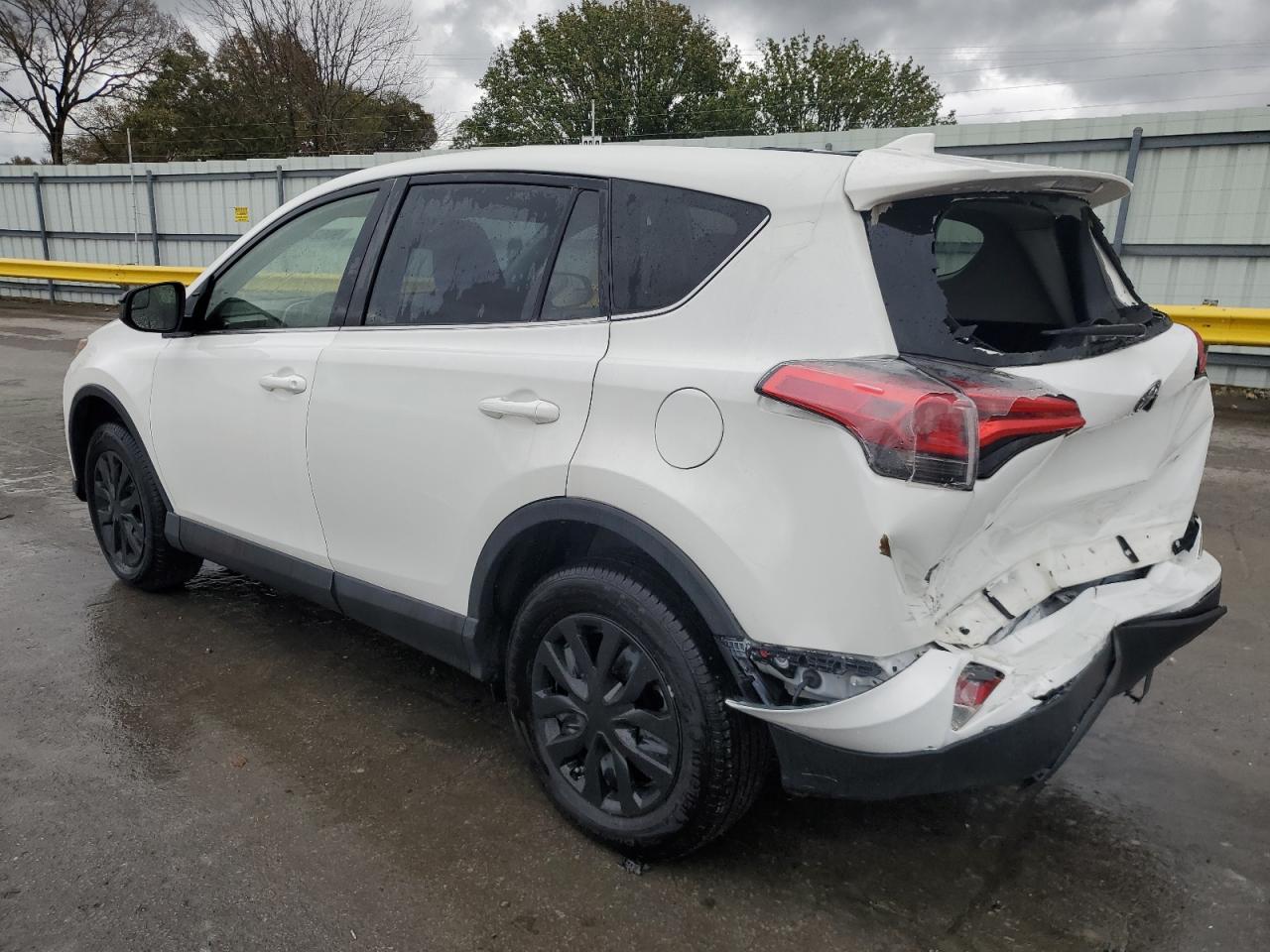 2018 Toyota Rav4 Le - Фото 2