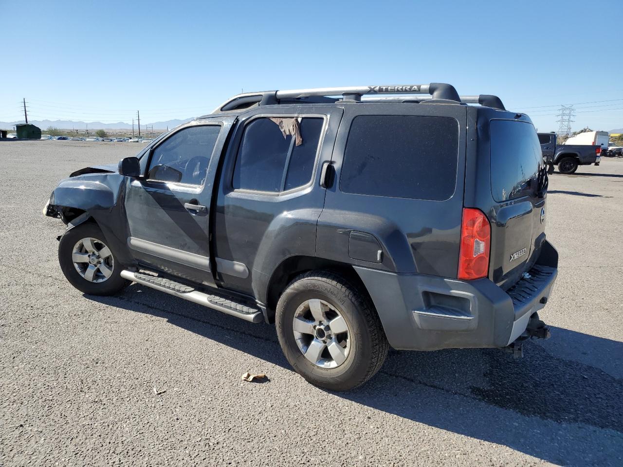 2012 Nissan Xterra Off Road - Фото 2