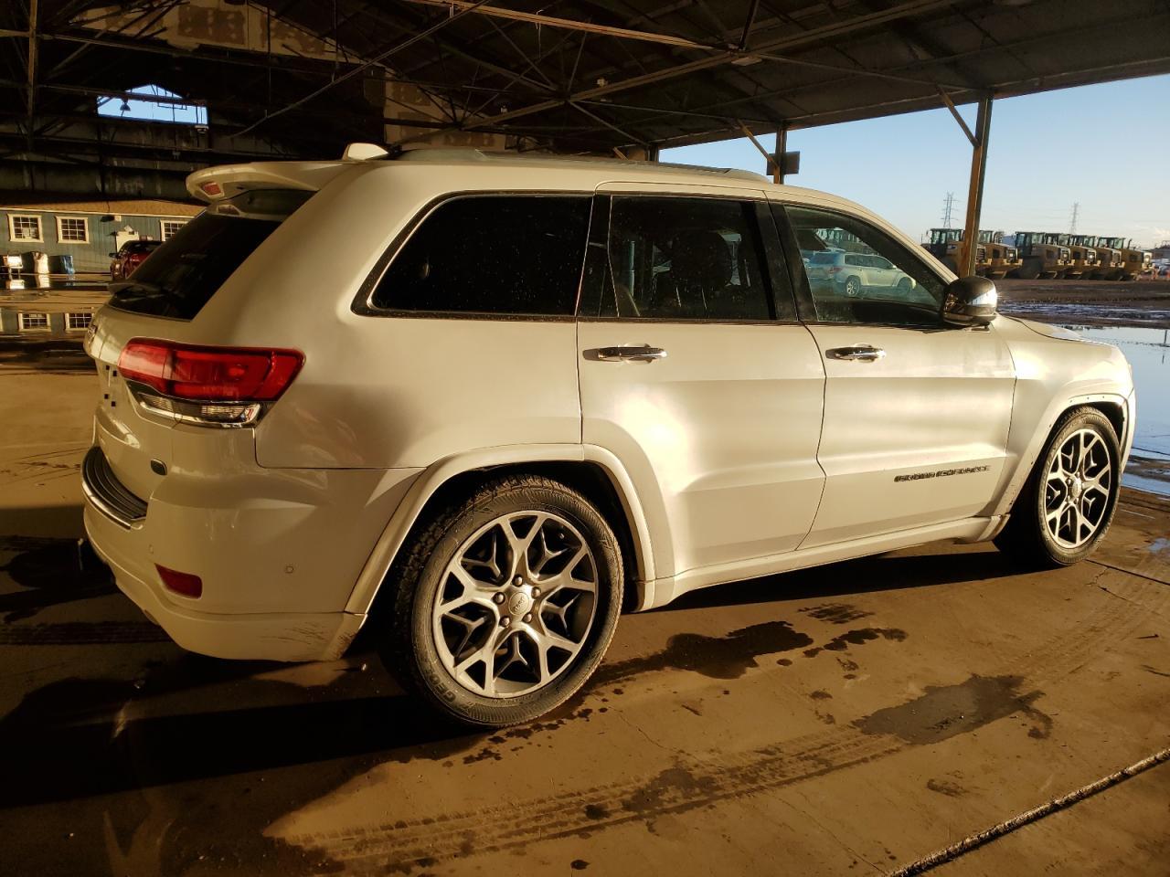 2020 Jeep Grand Cherokee Overland - Фото 3