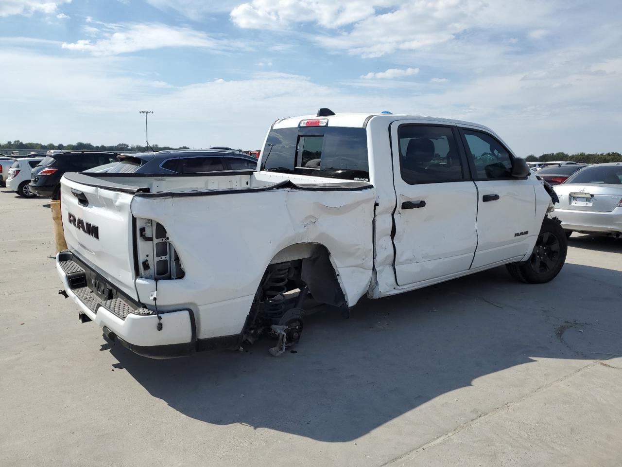 2025 Ram 1500 Tradesman - Фото 3