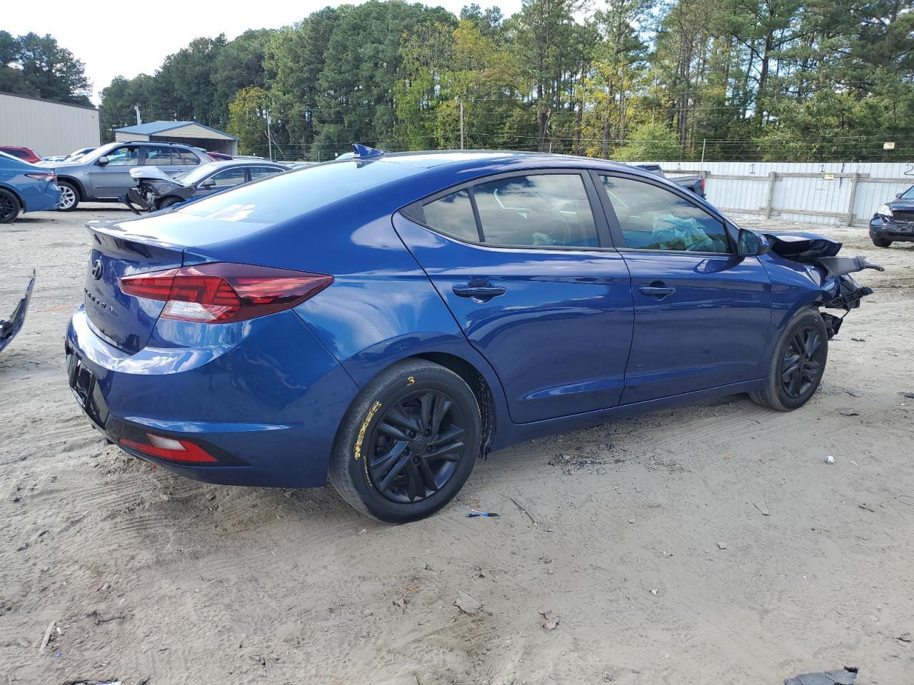 2019 Hyundai Elantra Sel - Фото 3
