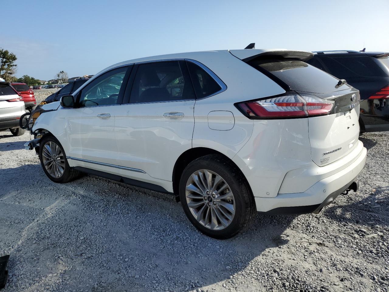 2024 Ford Edge Titanium - Image 2