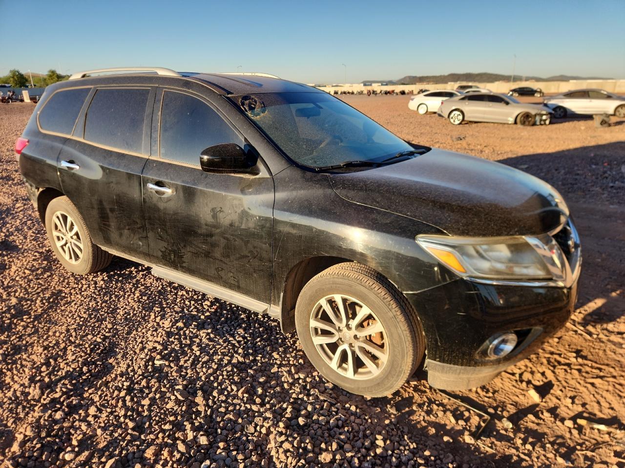 2013 Nissan Pathfinder S - Image 4