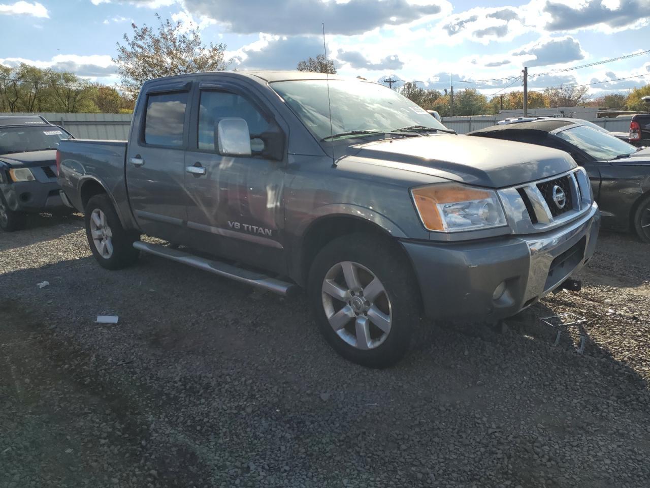 2014 Nissan Titan S - Фото 4