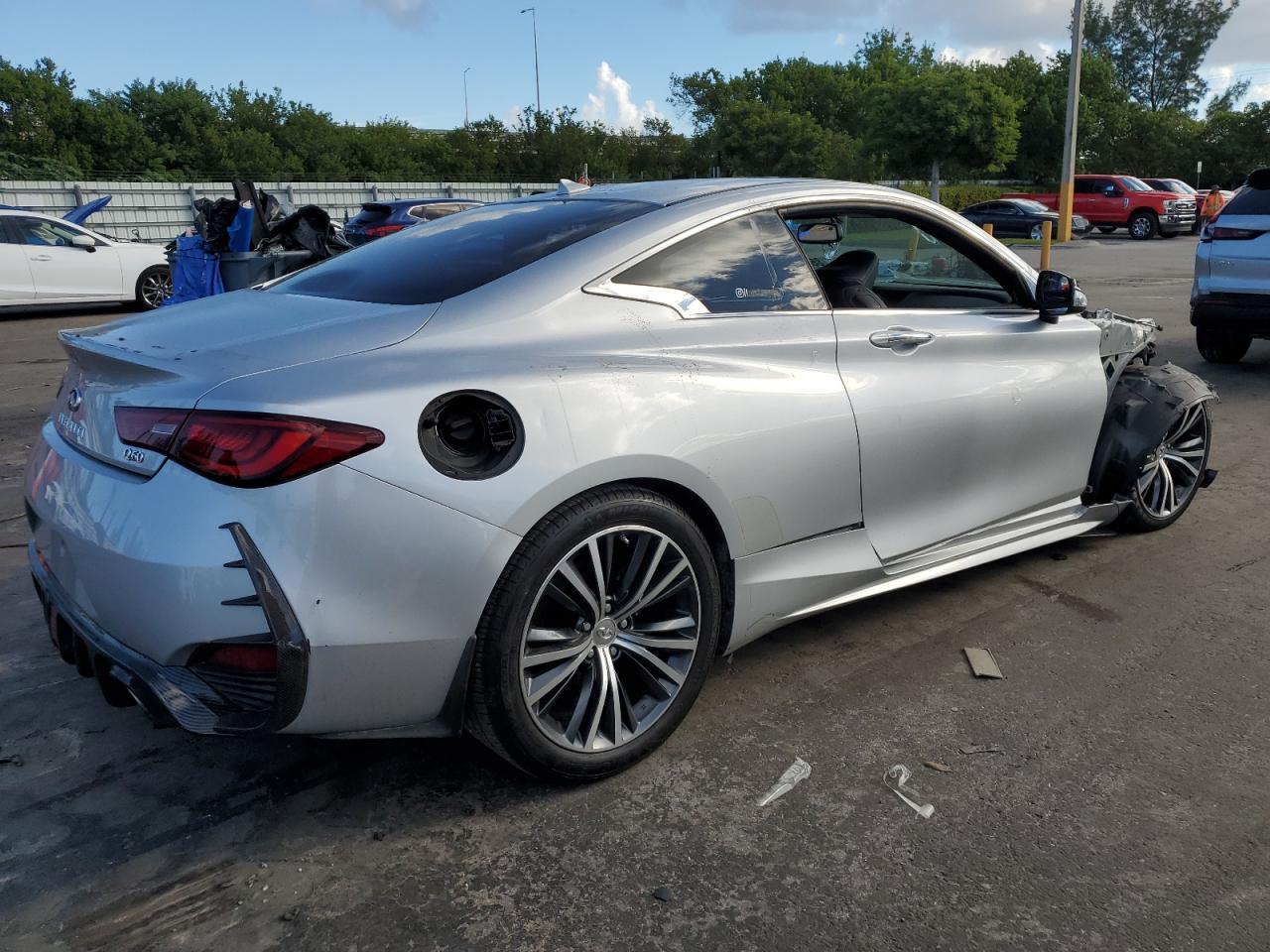 2018 Infiniti Q60 Luxe 300 - Фото 3