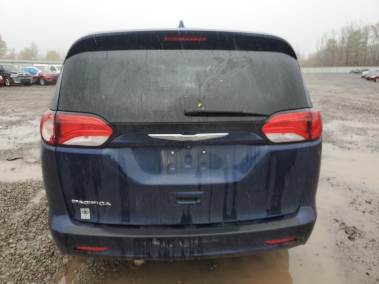 2017 Chrysler Pacifica Touring - Фото 6