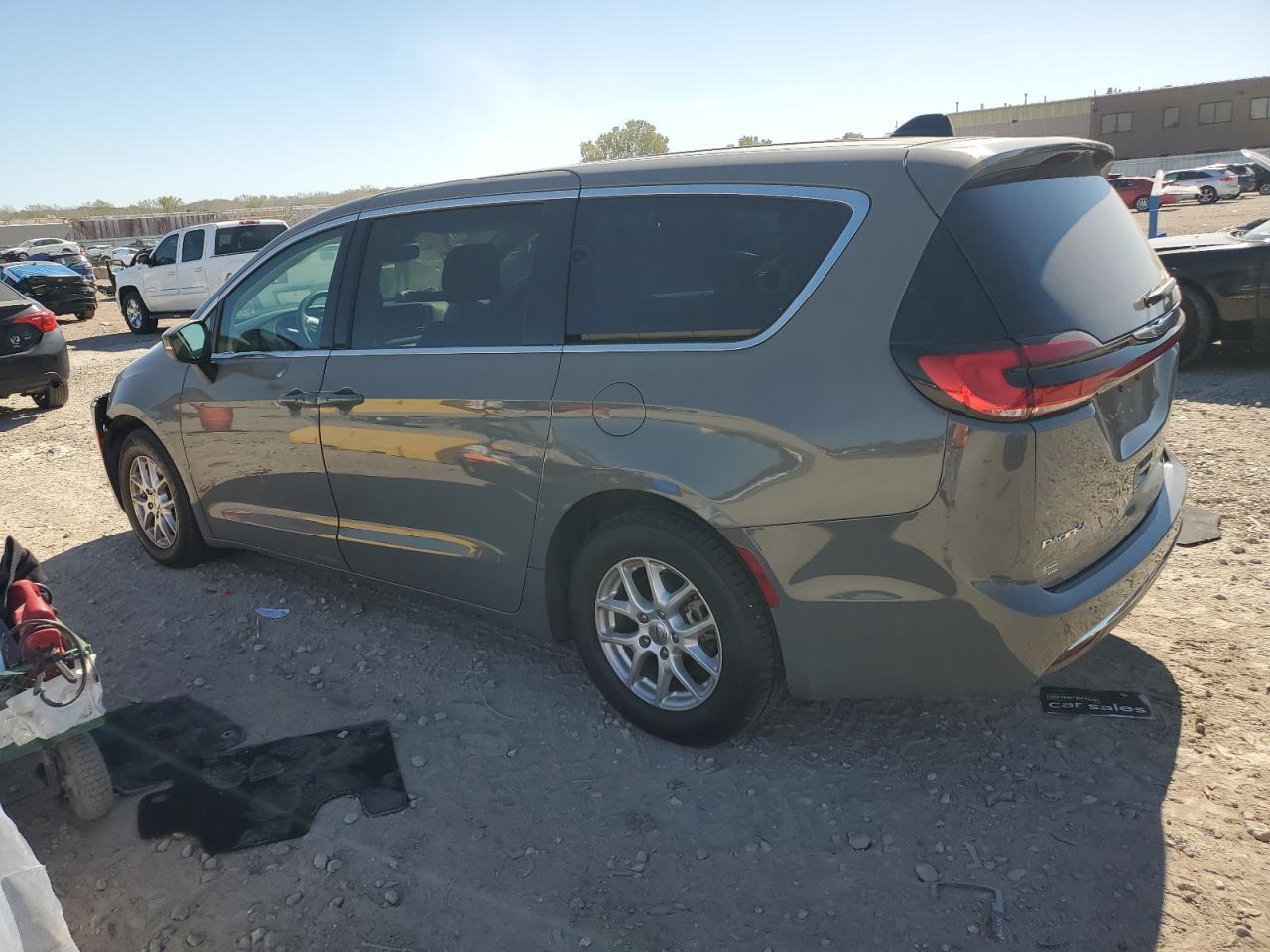 2023 Chrysler Pacifica Touring L - Фото 2