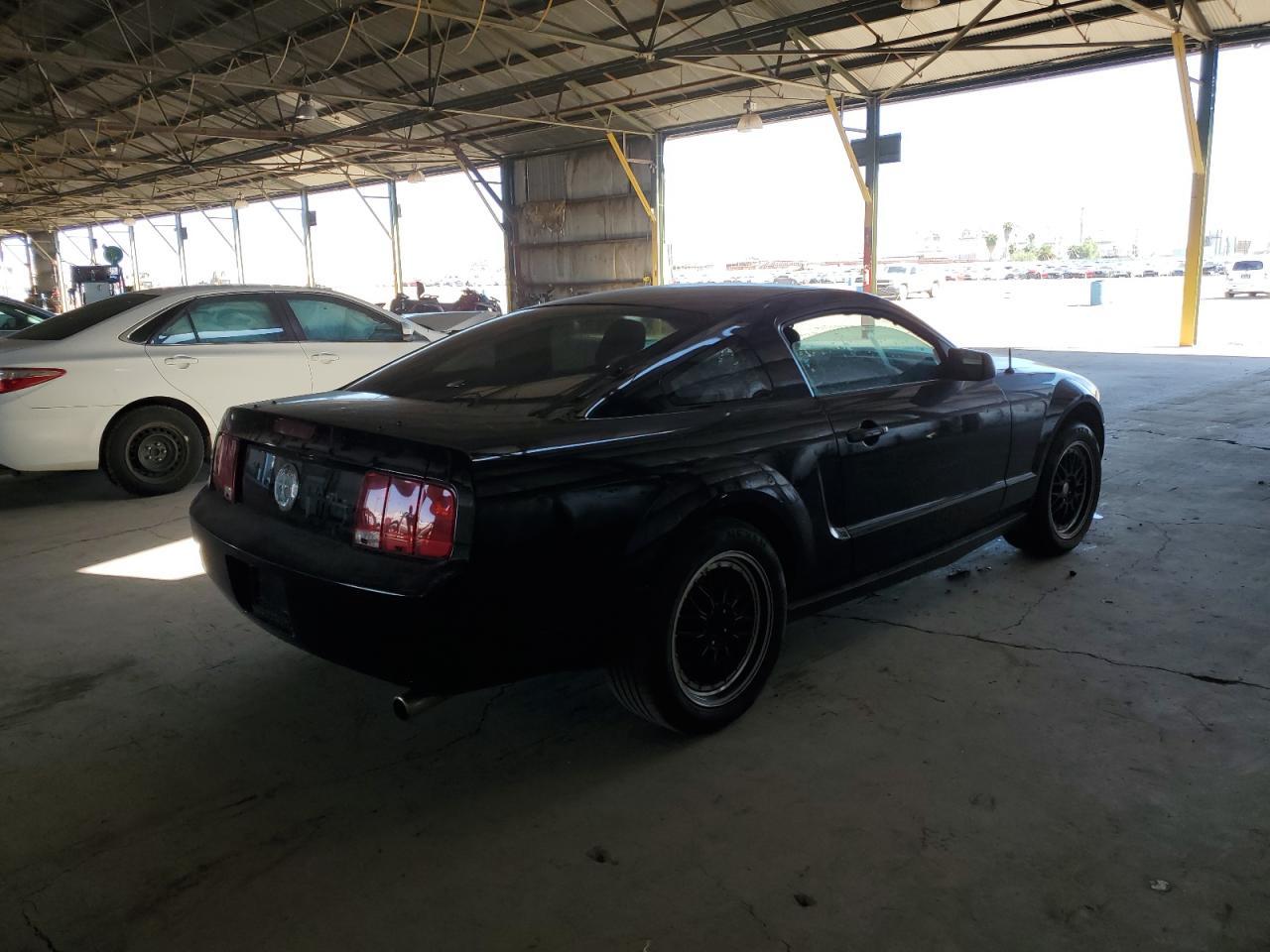 2007 Ford Mustang - Фото 3