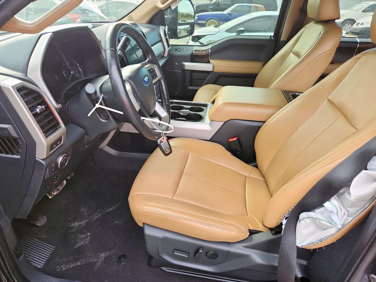 2022 Ford F250 Super Duty - Фото 7