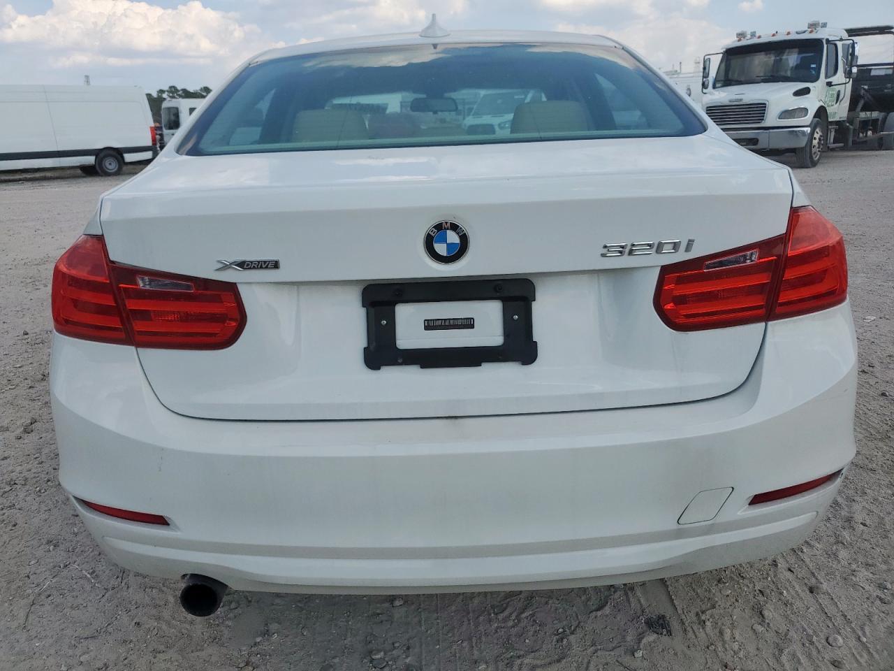 2014 BMW 320 I xDrive - Фото 6