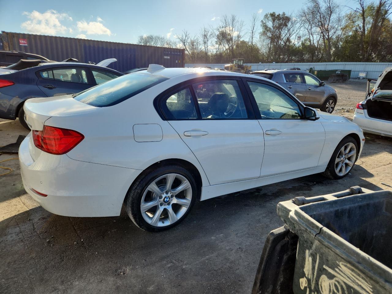 2015 BMW 328 Xi - Image 3