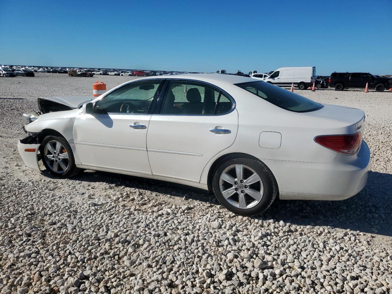 2005 Lexus Es 330 - Image 2