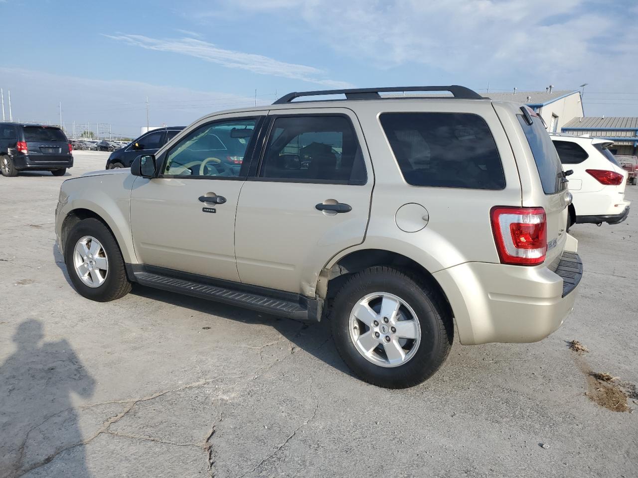 2012 Ford Escape Xlt - Image 2