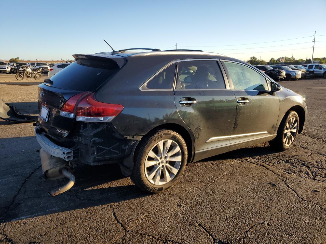 2014 Toyota Venza Le - Image 3
