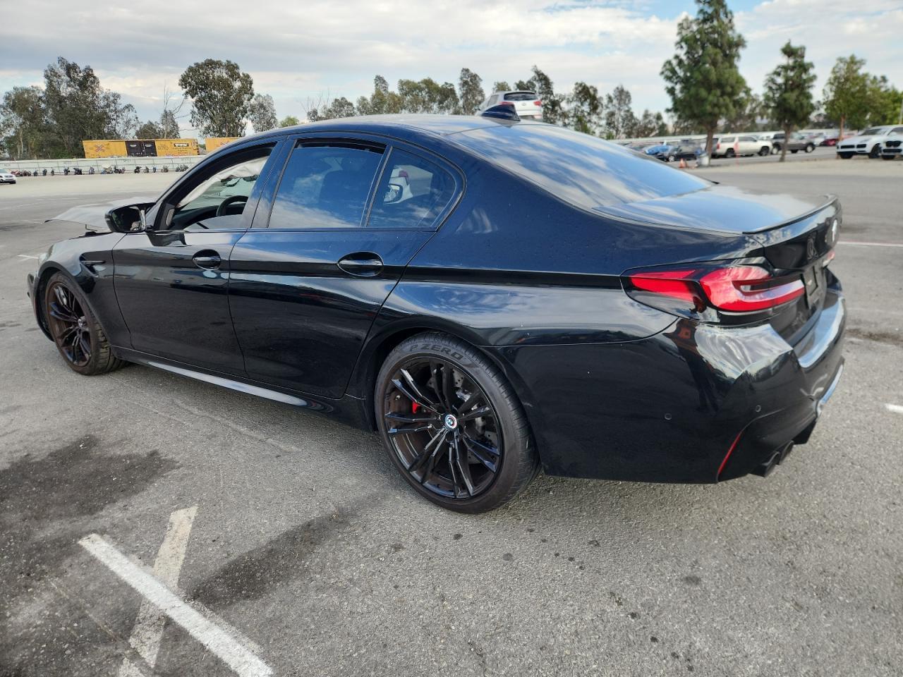 2023 BMW M5 - Image 2