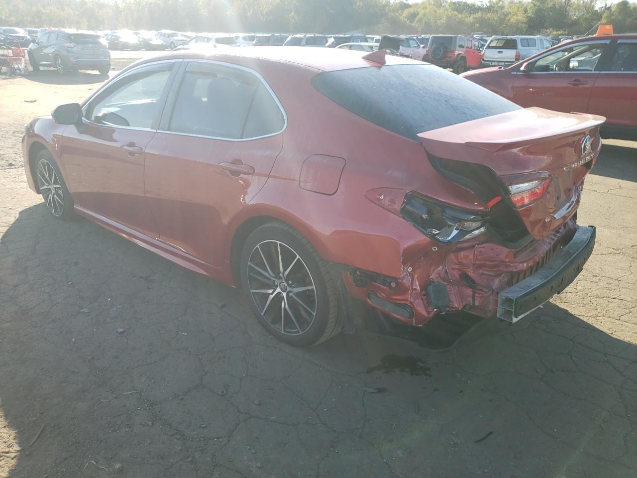 2022 Toyota Camry Se - Фото 2