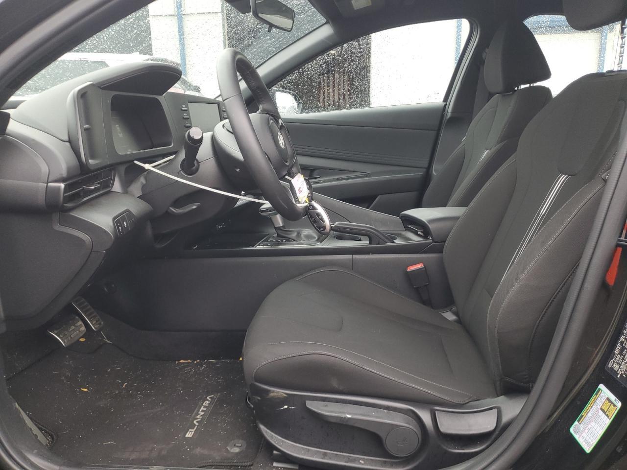 2025 Hyundai Elantra Sel Sport - Image 7