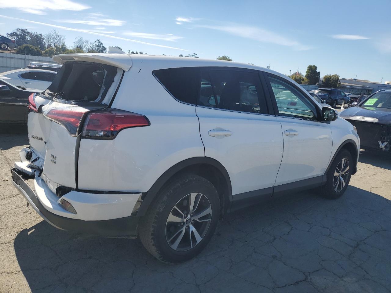 2018 Toyota Rav4 Adventure - Фото 3