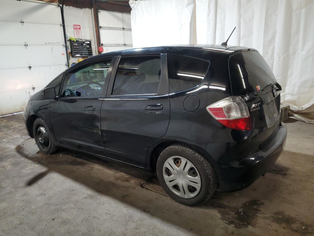 2011 Honda Fit - Фото 2